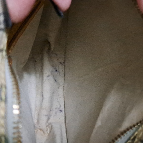 Louis Vuitton Purse - Picture 8 of 15